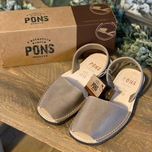 PONS Sandals